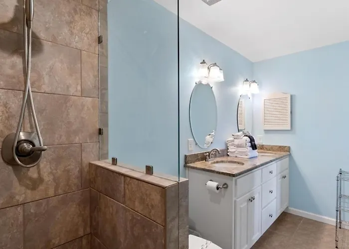 Sea Oats F203 Apartment *