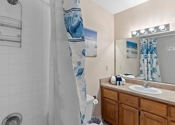 Sea Oats F203 Apartment